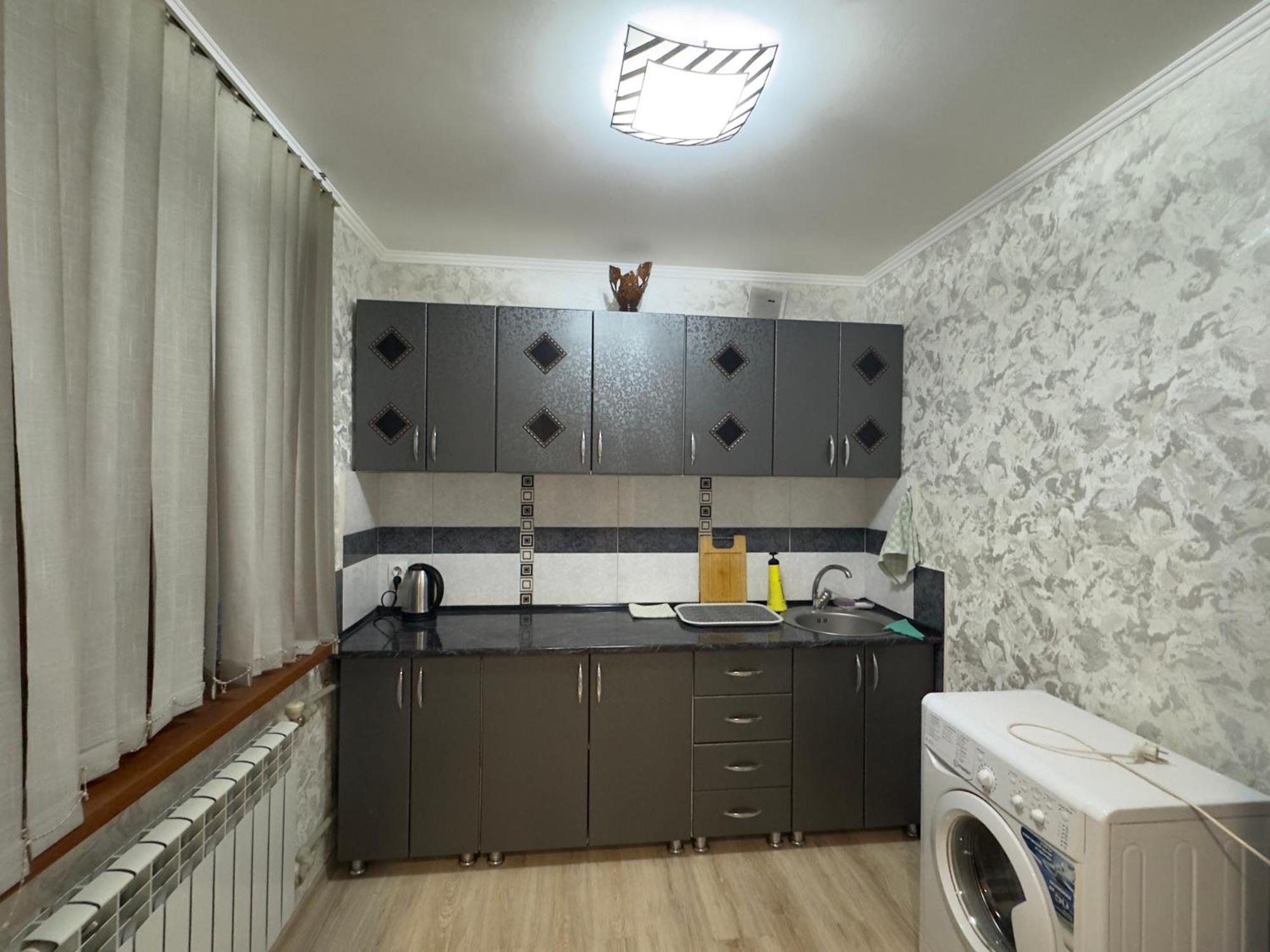 One-Room Apartment Opposite Almaty Airport Turksib 外观 照片